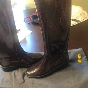 Fendi Rainboots💯🔥🔥🔥🔥🔥🔥🔥